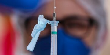 São Paulo aplica hoje dose de reforço para idosos e imunossuprimidos