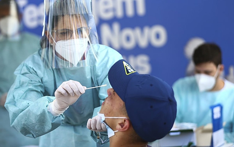 Síndrome respiratória aguda grave apresenta sinais