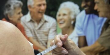 Covid -19: Rio vacina hoje idosos a partir de 71 anos