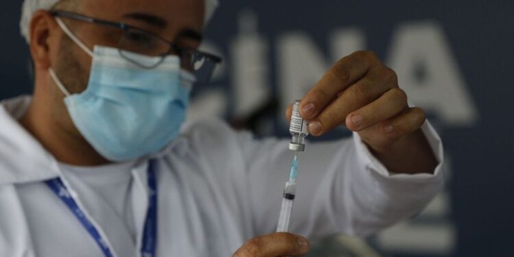 Covid: Mais de 559 mil pessoas não tomaram a 2ª dose da vacina em SP