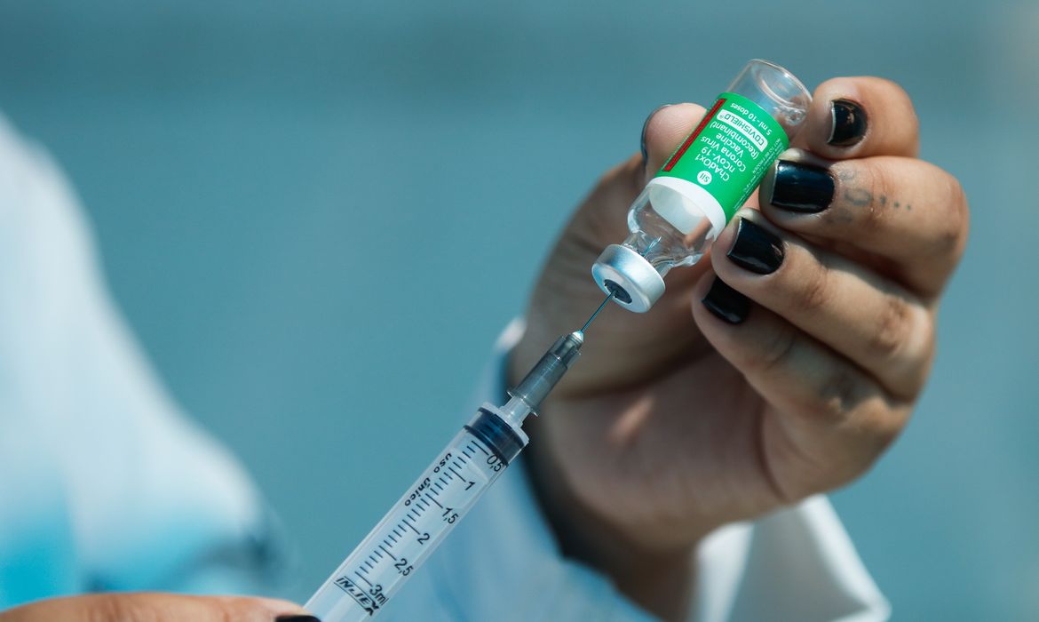Rio envia mais de 20 milhões de doses de vacinas a 92 cidades