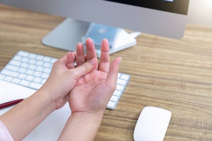 Tendinite: veja alguns sintomas desse mal que assola milhares de brasileiros