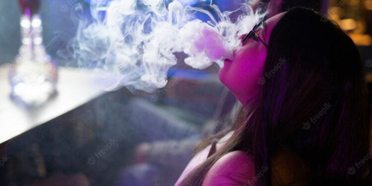 Saiba o que o uso do narguilé pode causar Saiba o que o uso do narguilé pode causar