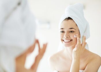 Cuidados com a pele: hábitos diários para uma pele saudável