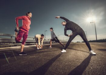 A importância de se alongar antes e depois das atividades físicas