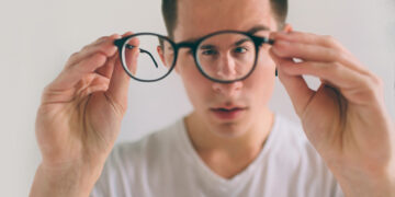 Astigmatismo: o que é, sintomas, teste e tratamento